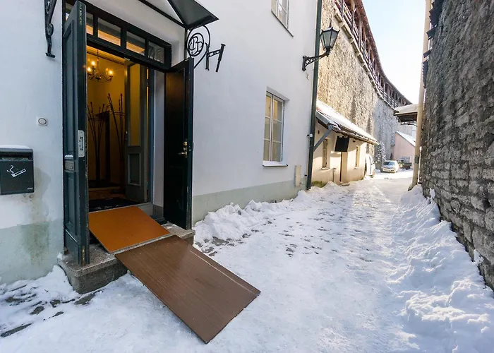 Exclusive House In Old Town *