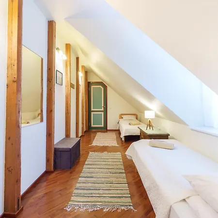 Exclusive House In Old Town 度假居